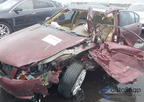 2010 Honda Accord 2.4 Ex-L z USA, uszkodzony, nr VIN 1HGCP2F85AA027161